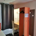 Kyriad Direct Hotell Saintes