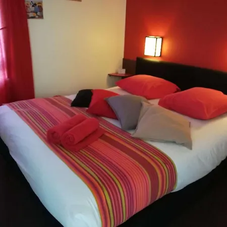 호텔 Kyriad Direct 2*