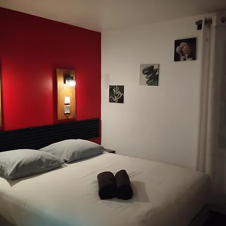 Kyriad Direct 2* 생트