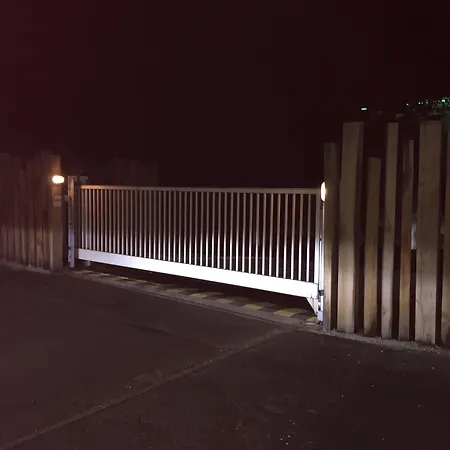 호텔 Kyriad Direct 생트