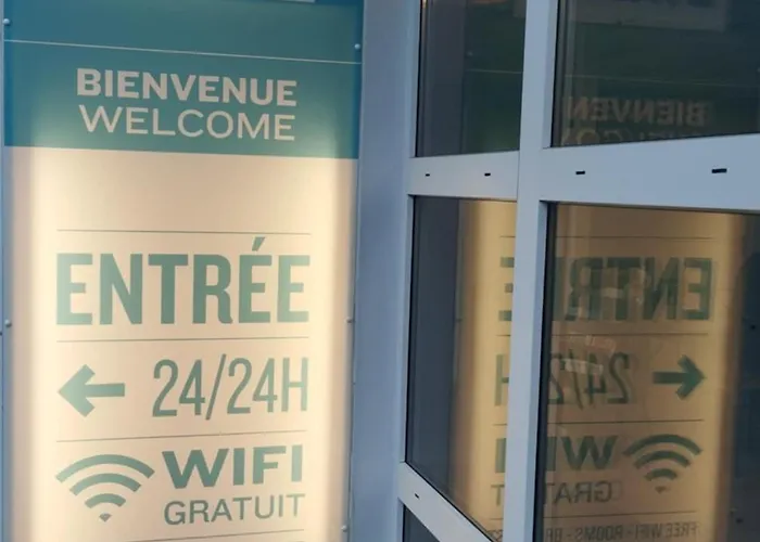 Hotel Kyriad Direct 2*