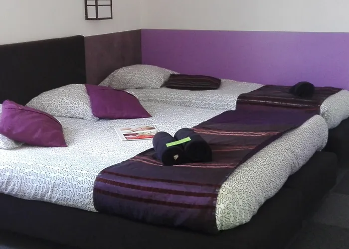 Kyriad Direct 2* Saintes