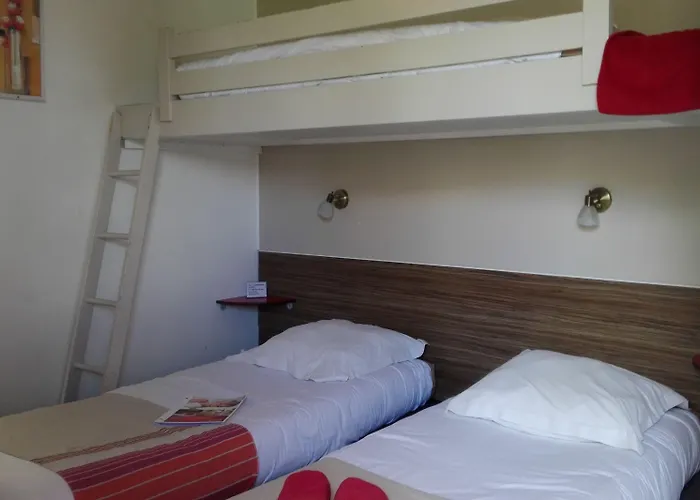 Kyriad Direct 2* Saintes