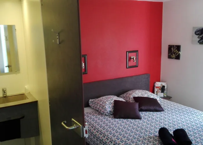 Kyriad Direct Hotel 2*