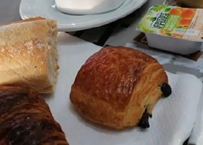 Hotel Kyriad Direct Saintes