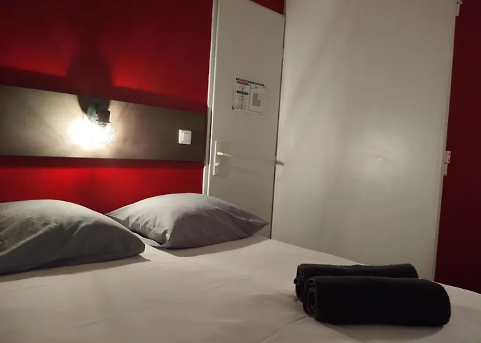 Kyriad Direct 2* Saintes